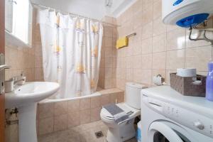 Ένα μπάνιο στο Cleri's Home