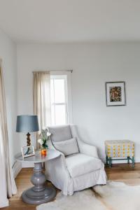 Зона вітальні в The Wayback Boutique Hotel