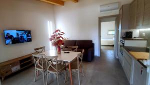 Η κουζίνα ή μικρή κουζίνα στο Agriturismo Casale Gambacane