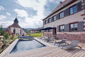 Hồ bơi trong/gần La Maison 1717