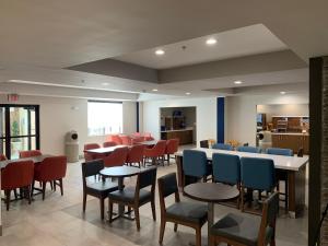 Posezení v ubytování Holiday Inn Express Hotel & Suites West Point-Fort Montgomery by IHG