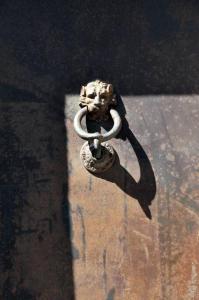 a statue of a lion with two large horns at CasAlice Room&Breakfast in centro storico in Santarcangelo di Romagna