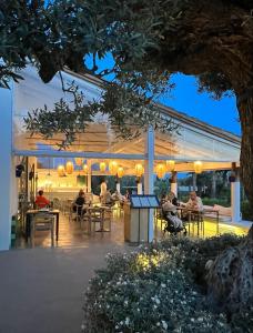 Restaurace v ubytování Hotel Mas Lazuli by Fimedhotels