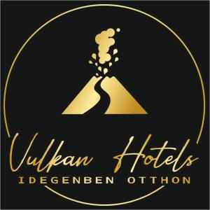 een geel en zwart logo voor een hotel bij Várfal Wellness Panzió in Pécs