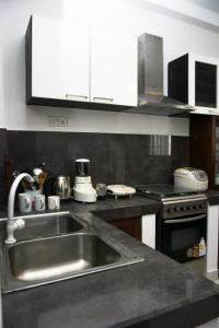 Kuchyň nebo kuchyňský kout v ubytování Sanmi Home Rentals Battaramulla
