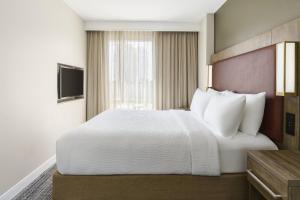 Postel nebo postele na pokoji v ubytování Residence Inn Austin Downtown / Convention Center