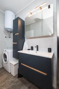 Bilik mandi di Apartment MAVI +26 gambar