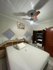 Ένα ή περισσότερα κρεβάτια σε δωμάτιο στο Hotel Diamantina Av Brigadeiro Bela Vista SP