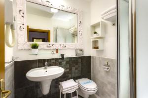 Gallery image of Hotel Marcantonio in Rome