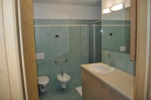 A bathroom at Chalet Elena