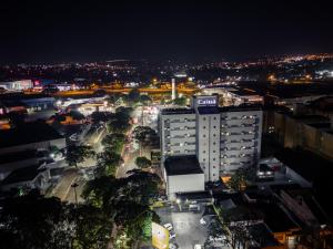 Nespecifikovaný výhled na destinaci Maringá nebo výhled na město při pohledu z hotelu