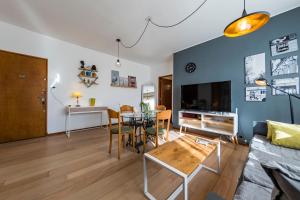 TV a/nebo společenská místnost v ubytování Entre Ríos 73 - B Centro