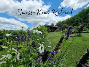 Zahrada ubytování Swiss-Kiwi Cottage and Retreat, B&B