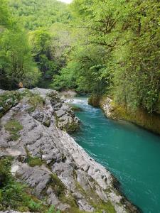 Paesaggio naturale nelle vicinanze di questo campeggio di lusso