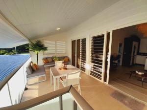 A balcony or terrace at Appartement F2 indépendant, plages 5 min à pied