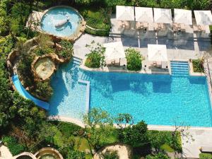 Kolam renang di atau dekat dengan MU Jiaoxi Hotel