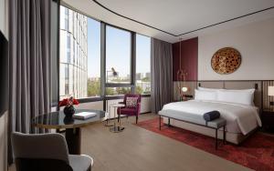 Ένα ή περισσότερα κρεβάτια σε δωμάτιο στο InterContinental Tashkent by IHG