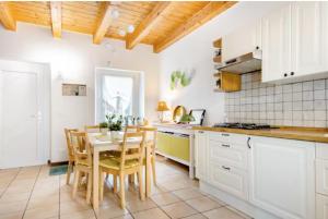 Köök või kööginurk majutusasutuses B&B Ai Tigli