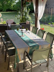 Vonkajšia záhrada v ubytovaní Gîte La maison de Jules