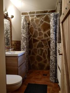 Koupelna v ubytování Apartmán Štrobl + 14 fotografií