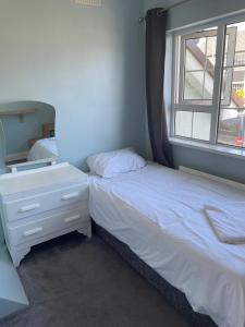 Postel nebo postele na pokoji v ubytování 27 Ballyraine Park