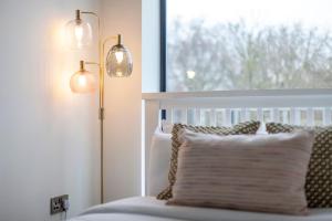 Снимка в галерията на Immaculate 3BR apt in Hackney в Лондон