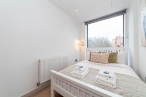 Снимка в галерията на Immaculate 3BR apt in Hackney в Лондон