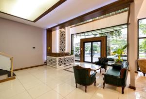A seating area at Türkler Suite Hotel