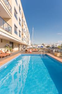 Бассейн в Pierre & Vacances Empuriabrava Marina или поблизости