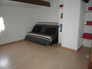 Posteľ alebo postele v izbe v ubytovaní T3 Mezzanine 6 Pers, Parking, Animaux Ok, Proche Plage - FR-1-106-70