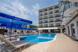 Imagen de la galería de Ergin Hotel, en Ayvalık