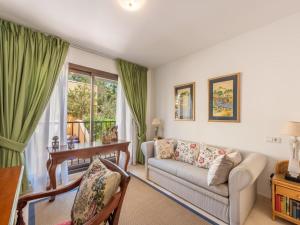 Część wypoczynkowa w obiekcie Los Pinos, 3 bedroom apartment in Los Arqueros