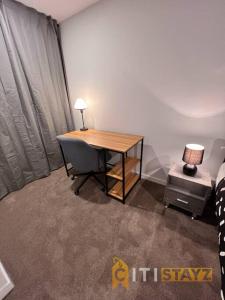 Posezení v ubytování Magic at Midnight - Braddon CBD - 1 Bd 1bth Apt