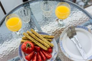 Φαγητό σε αυτό το διαμέρισμα ή κάπου εκεί κοντά