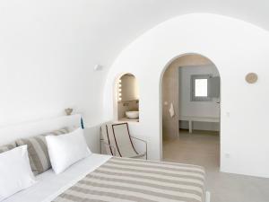 Ліжко або ліжка в номері Marousi Cycladic House with private pool