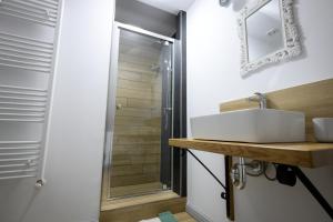 Ένα μπάνιο στο Chalet Bora +160 φωτογραφίες