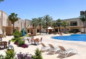 Bazén v ubytování Simaisma A Murwab Resort nebo v jeho okolí