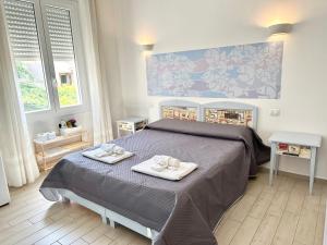 A bed or beds in a room at Vintage