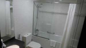 Koupelna v ubytování Akas-Inn Hotel Apartment