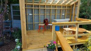 Garður fyrir utan Glamping in the 2nd Field