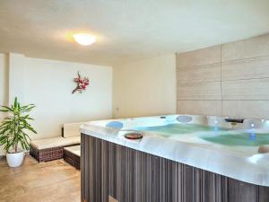 Kúpeľňa v ubytovaní Holiday Home Stana by Interhome