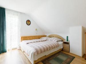 Posteľ alebo postele v izbe v ubytovaní Holiday Home Pergola by Interhome