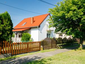 Vonkajšia záhrada v ubytovaní Holiday Home Pergola by Interhome