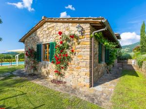 グレーヴェ・イン・キアンティにあるHoliday Home Casa 360 by Interhomeの花の小屋 +33枚の写真