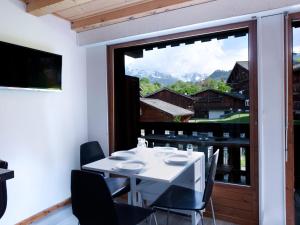 Výhľad na hory alebo výhľad na hory priamo z apartmánu + 24 fotografií