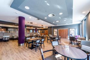 Restavracija oz. druge možnosti za prehrano v nastanitvi Premier Inn Düsseldorf City Centre