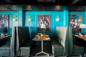 Restoran või mõni muu söögikoht majutusasutuses Rolling space