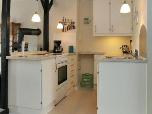 Η κουζίνα ή μικρή κουζίνα στο Apartment Kolle - 800m from the sea by Interhome