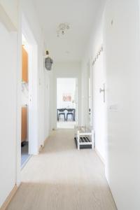 Postel nebo postele na pokoji v ubytování 2 Zimmer Ferienwohnung Am Hafen