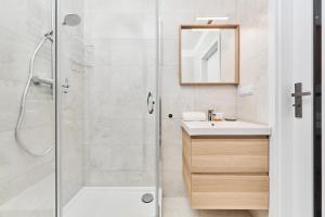 Kúpeľňa v ubytovaní Central SouthStar Apartments - Gwiaździsta - FREE PARKING by Noclegi Renters